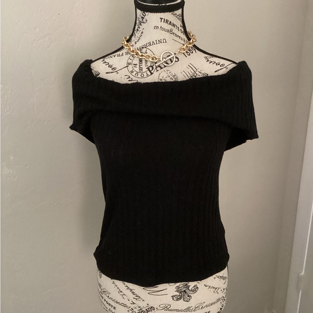 Express size L black off shoulders top
